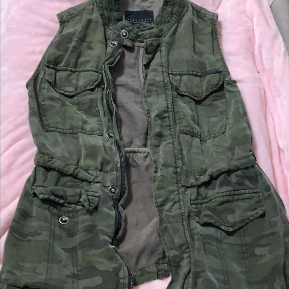Camouflage Print Vest